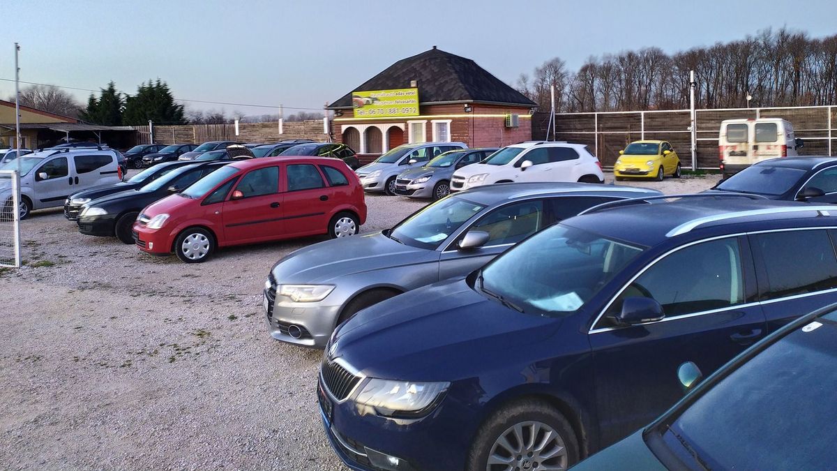 családi autó
