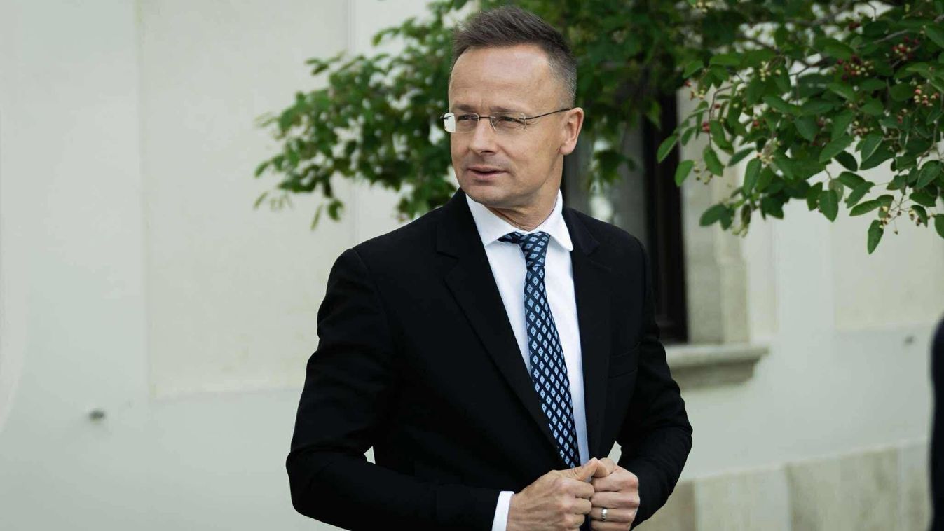 Szijjártó Péter: a kormány intézkedései ellensúlyozzák az Európai Bizottság által okozott károkat