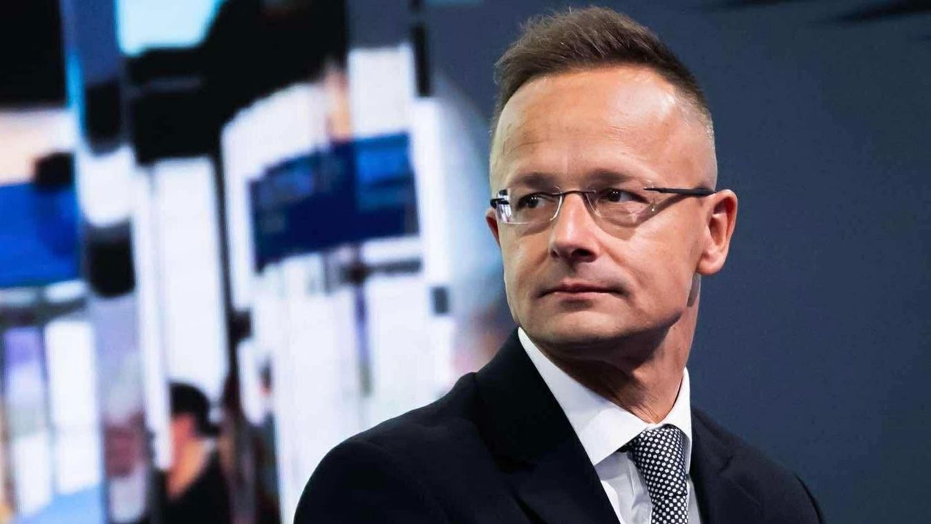 Szijjártó Péter a Harcosok órájában beszélt Majkáról és Magyar Péterről is