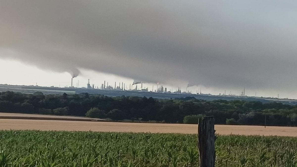 A fekete füst hátteréről a MOL is megszólalt, részleteket közölt a százhalombattai finomítóval kapcsolatban a FEOL megkeresésére.