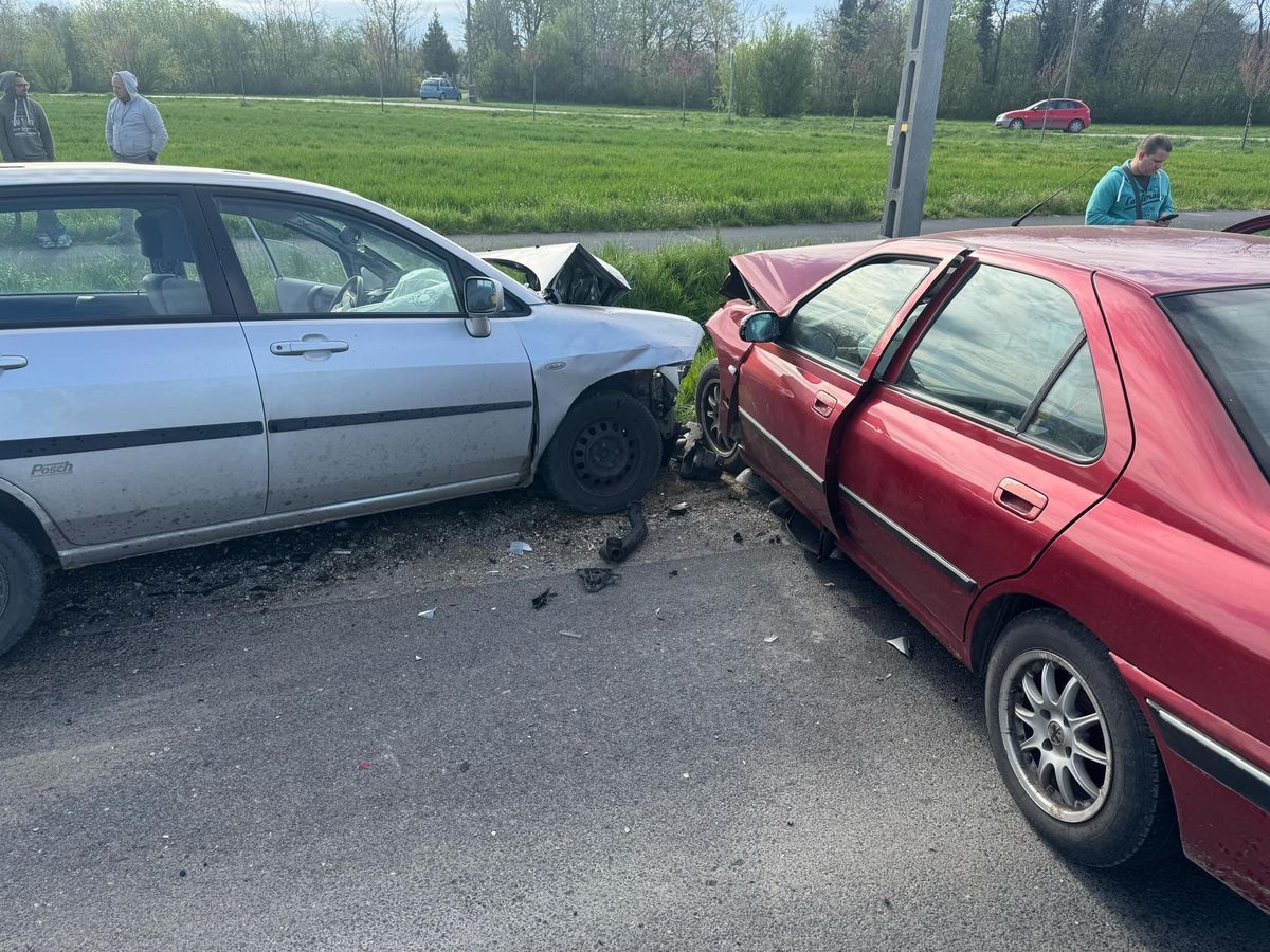 Két autó balesetezett a 8-as főúton. Felhívjuk a Fejér megyeiek és a székesfehérváriak figyelmét, hogy forgalomkorlátozás van érvényben.