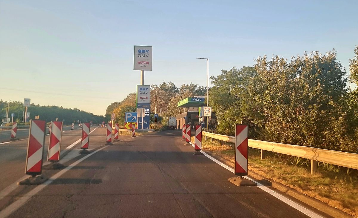 Hozzuk a legfrissebbeket az utakkal kapcsolatban, fókuszban az M7-es Balaton felé. Az mindenképpen jó hír, hogy megszűnt a terelés Székesfehérvár után.