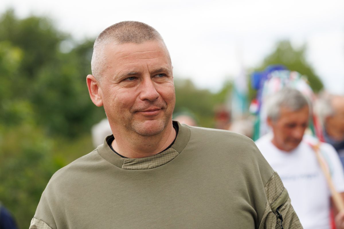 Továbbra sem csitulnak az indulatok a volt vezérkari főnök körül. Megszólalt Ruszin-Szendi Romulusz, ugyanakkor a Tisza Párt továbbra is hallgat.