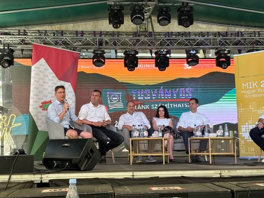 Cser-Palkovics András Tusnádfürdőn járt