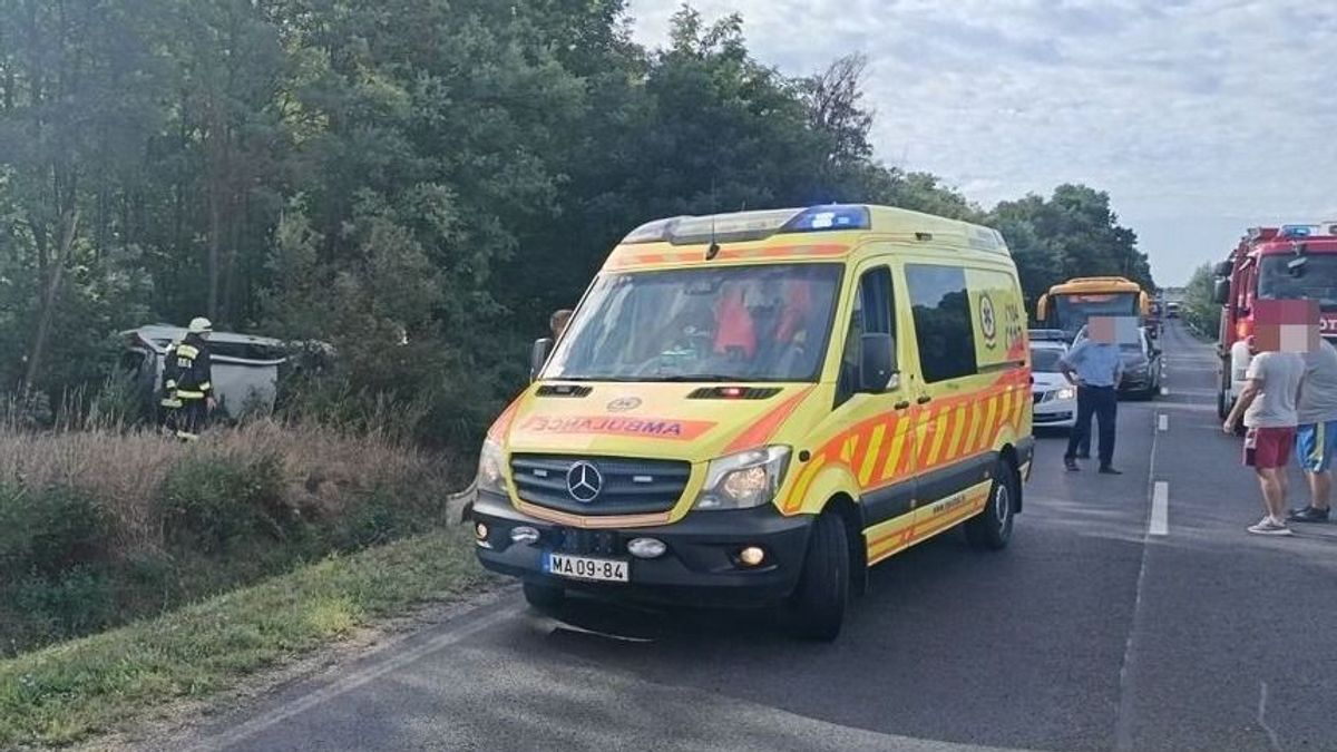 Személyautó és kisteherautó ütközött