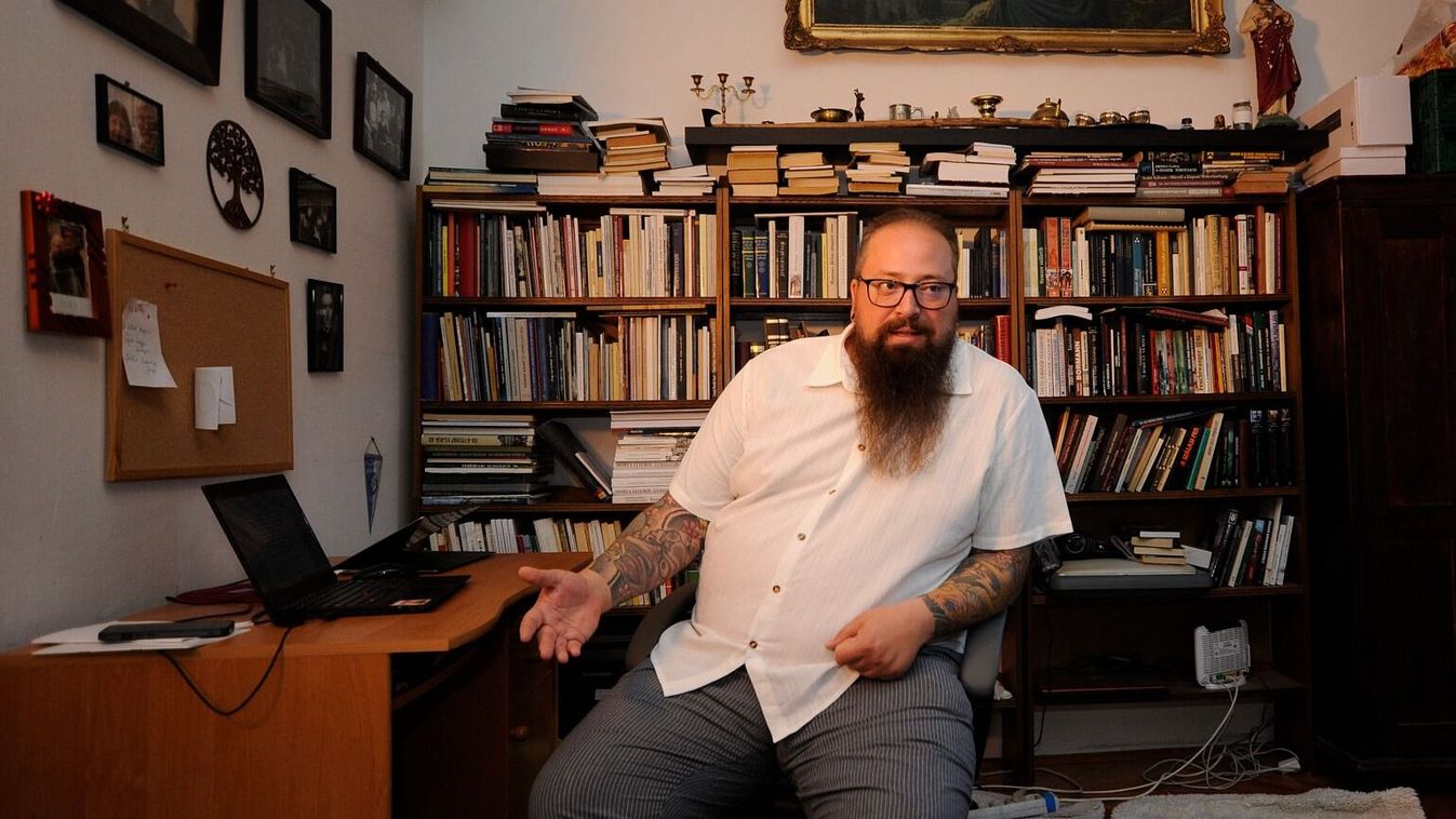 Bűnök, sóhajok és visszatért remények a falak között