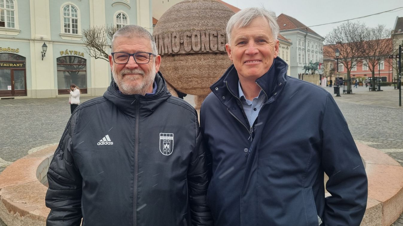 A korábbi elnök fiai vendégeskednek a múzeumban