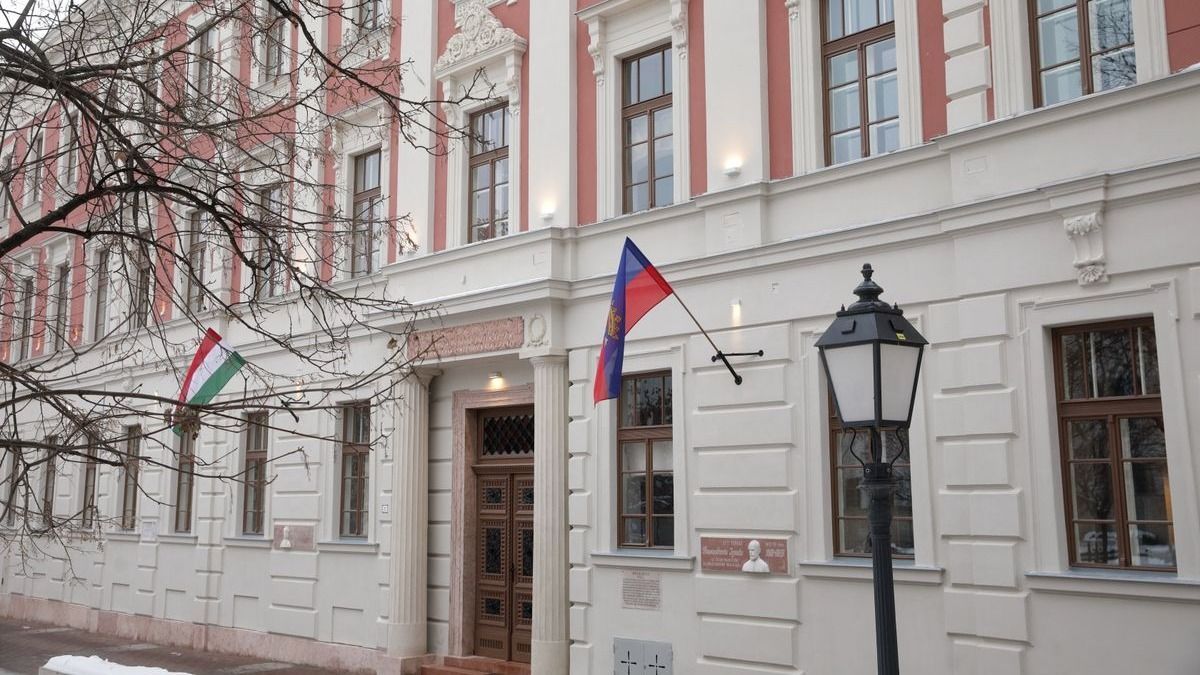 A nyári zárás ellenére is várja az olvasókat a könyvtár – mutatjuk a tudnivalókat