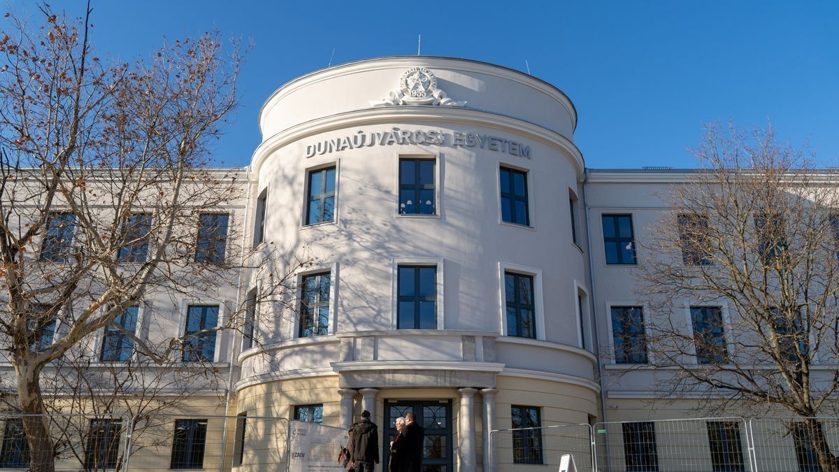Erős verseny a Dunaújvárosi Egyetemen: ennyi pont kellett a legnépszerűbb szakhoz