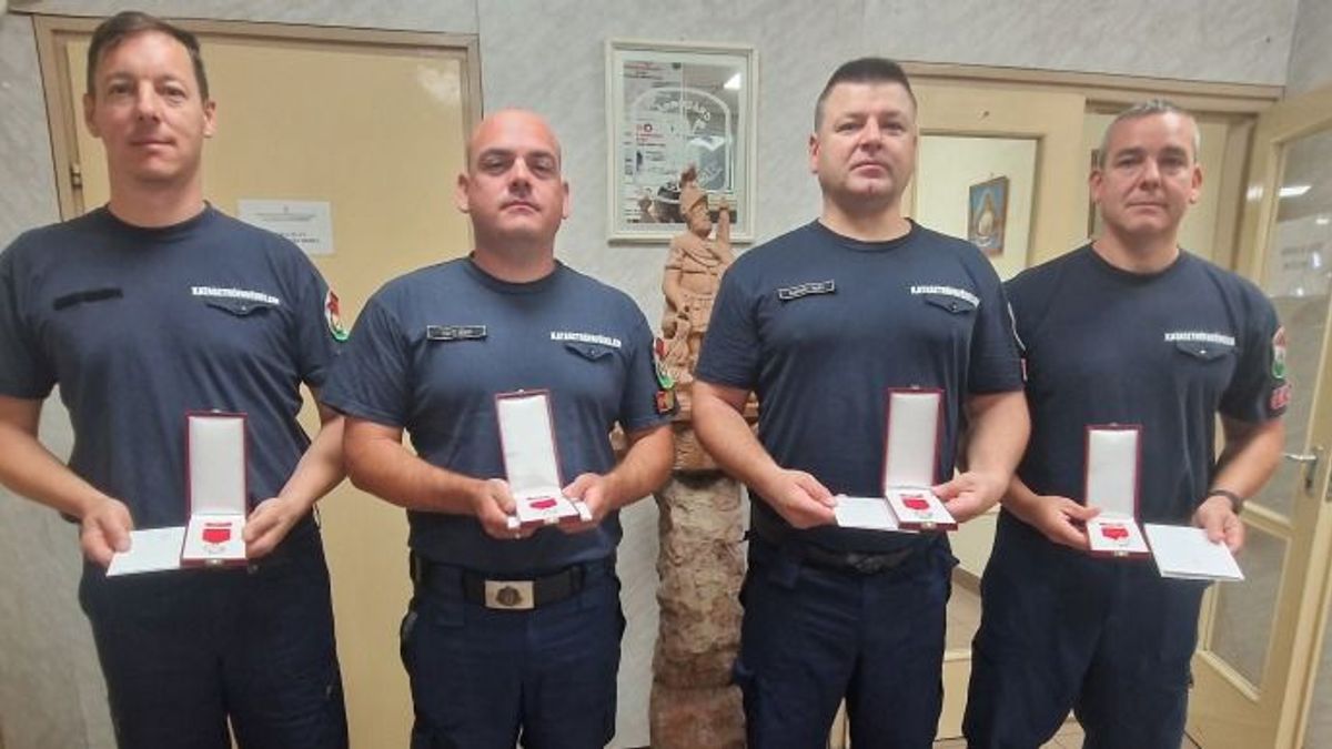 Harminc év szolgálat után kapott rangos elismerést a Fejér vármegyei tűzoltó (galéria)