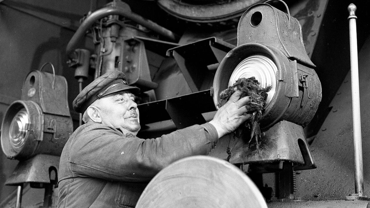 Amikor a legendás gőzösök uralták Székesfehérvárt – Fejér megye vasutas múltja a '60-as évekből (galéria)