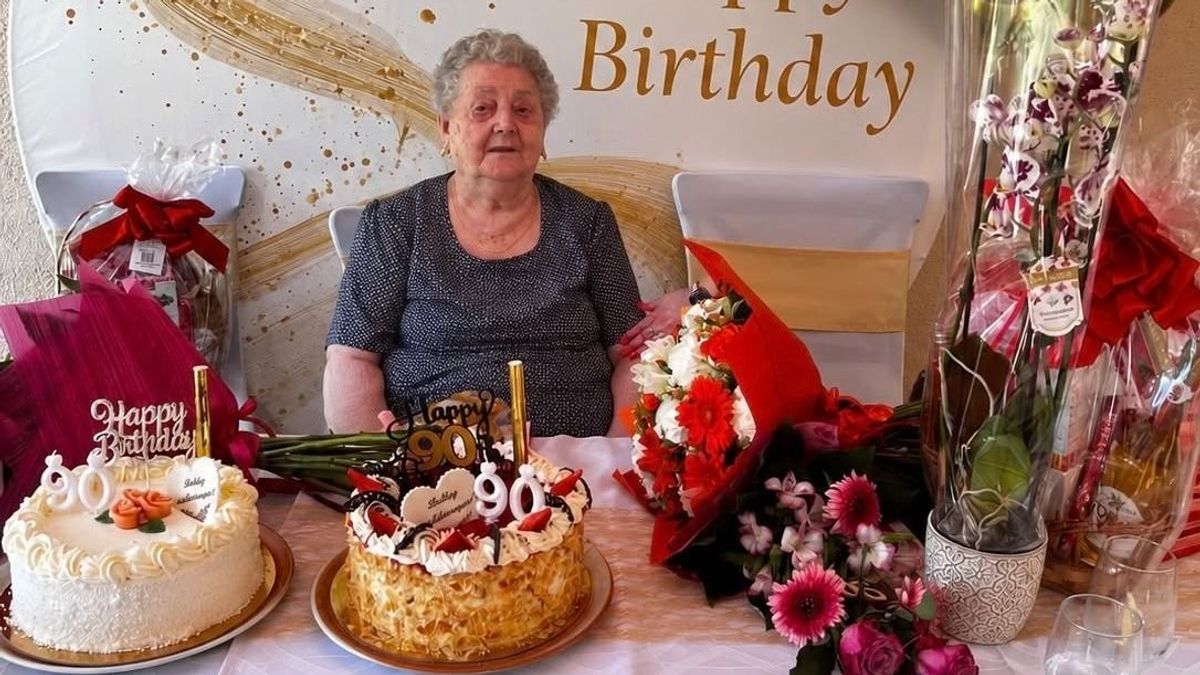 90. születésnap, öt unoka, öt dédunoka és egy különleges vendég: a polgármester is felköszöntötte