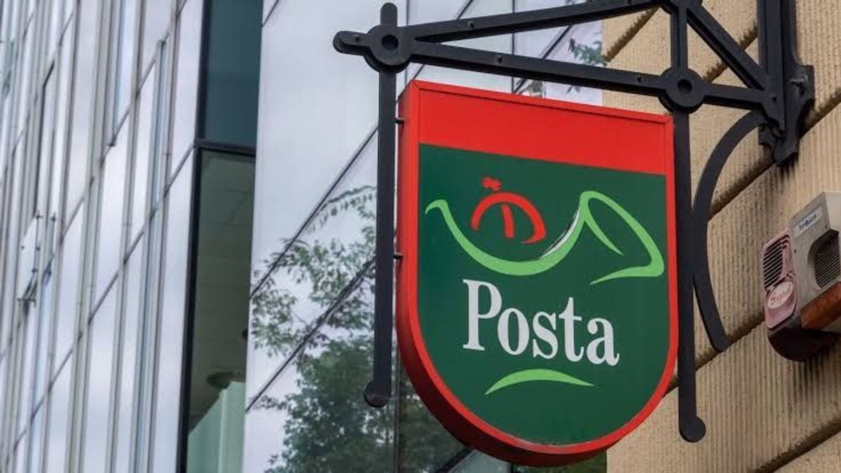 Horror a kapuban: késsel és lelövéssel fenyegették a postást Fejérben