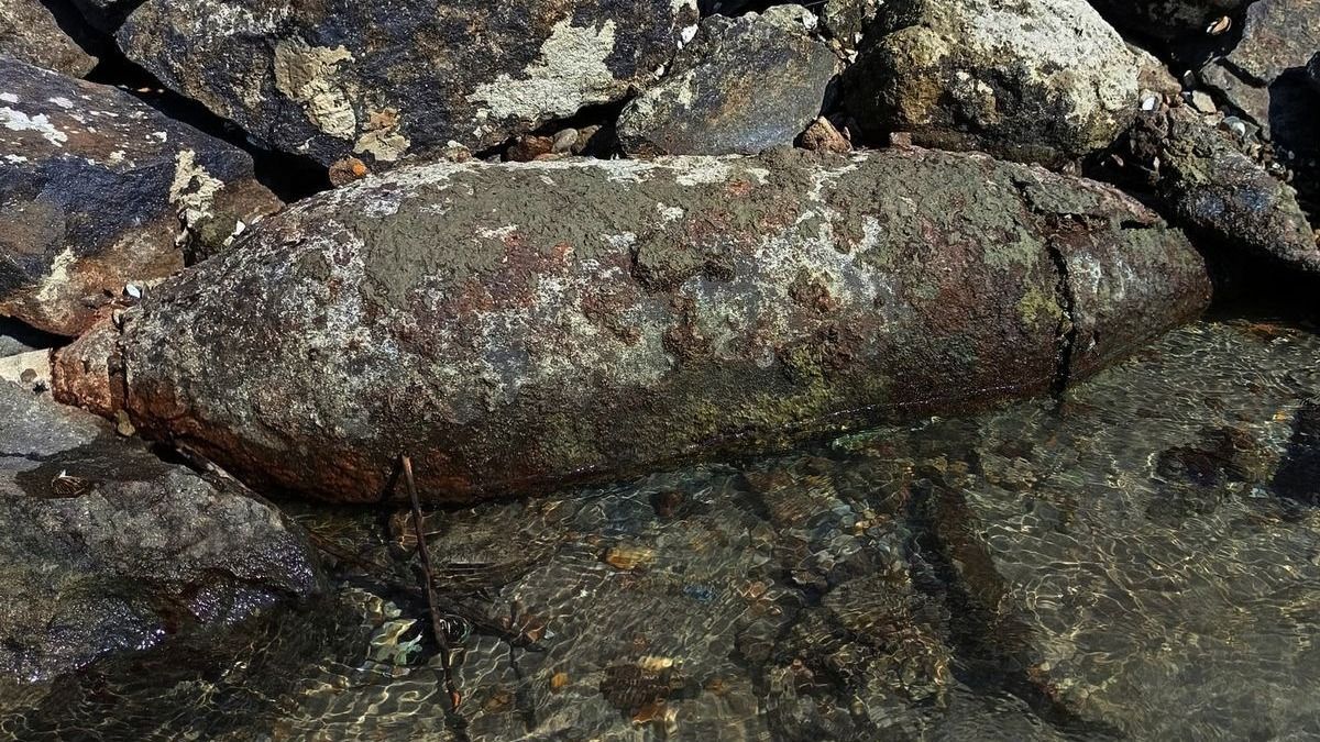 Gránátok és bombák kerülnek elő az apadó folyókból – életveszélyt is rejt az alacsony vízállás