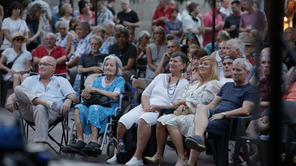 Nem akármilyen hétvégét tudhatnak maguk mögött a fehérváriak: megtelt zenével a belváros (galéria)