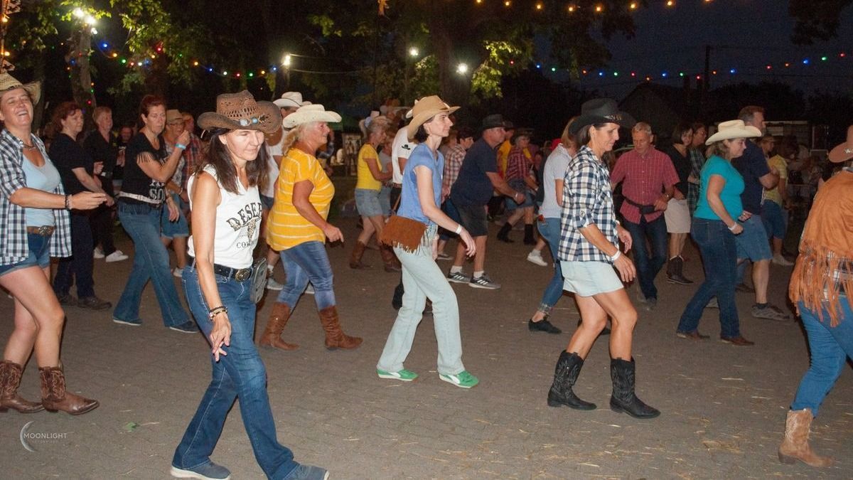 Valami vad készül a tóparton – három nap, amikor elszabadul a countryhangulat