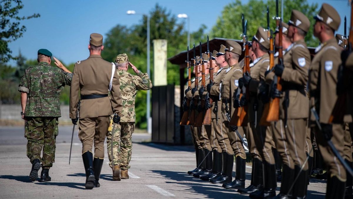 Parancsnokváltás a székesfehérvári NATO-egység élén