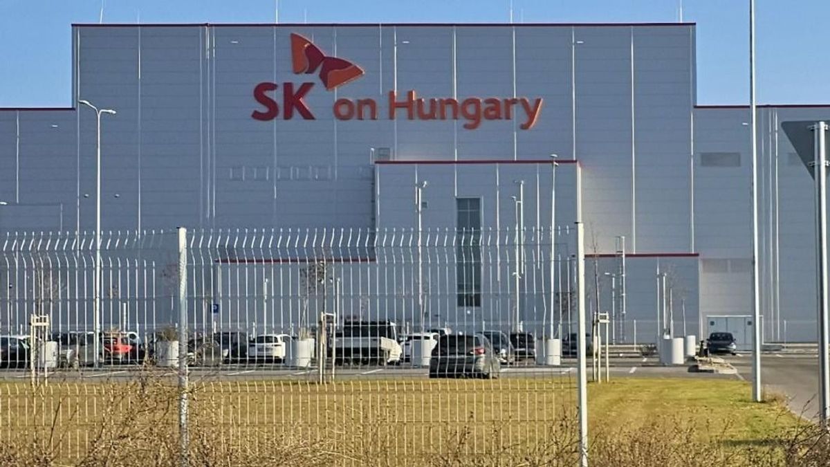 Súlyos munkavédelmi hiányosságok miatt óriási büntetést kapott az iváncsai akkugyár