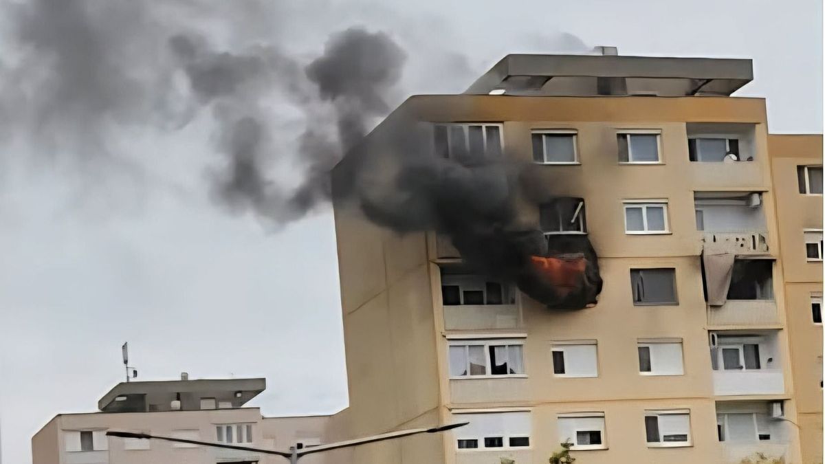 Emeletes házból menekítik a lakókat a tűzoltók Székesfehérváron (képek)