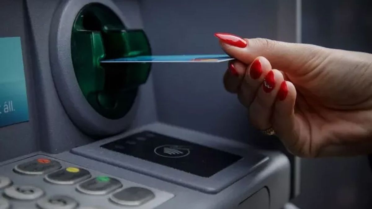 Nézz rá a bankszámládra: komoly összeg érkezett hétfő reggel – de nem mindenki kapja meg