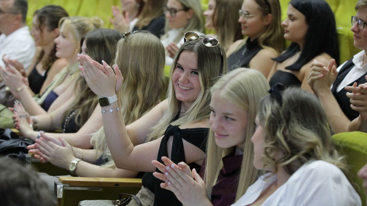 „Találjátok meg a saját hangotokat” – hatszáz gólyának kezdődött új fejezet Fehérváron (galéria)