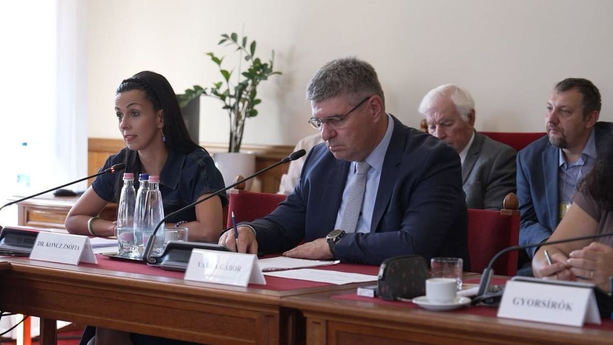 Varga Gábor 50 milliárdot csoportosítana át az azbesztmentesítésre