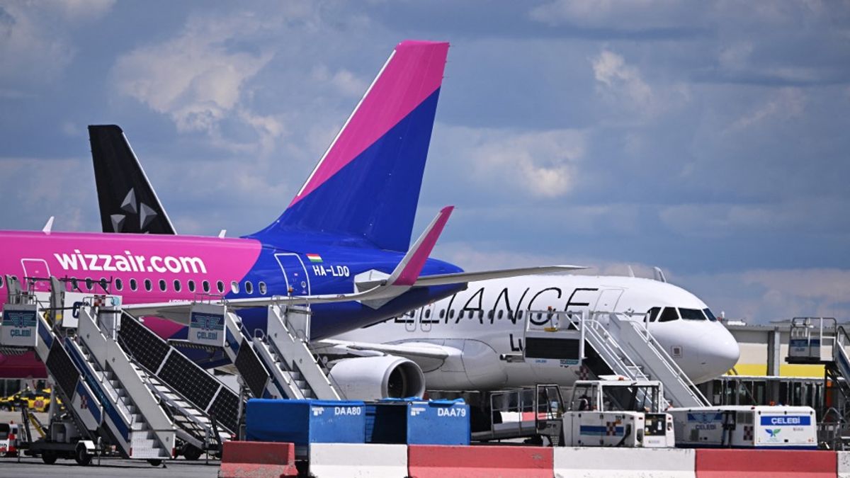 Riasztás a repülőtéren: felszállás előtt fordították vissza a Wizz Air gépét