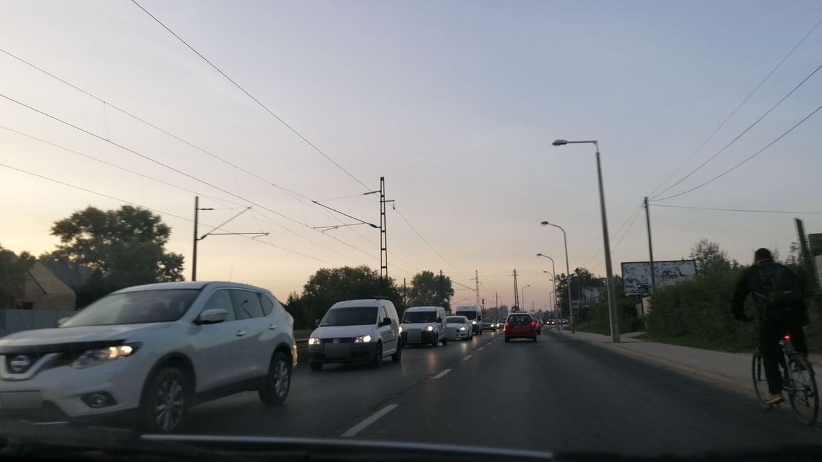 Új közúti kapcsolat készülhet Tóvárosnál – közben a gyorshajtás és a szennyvízszag is gondot okoz
