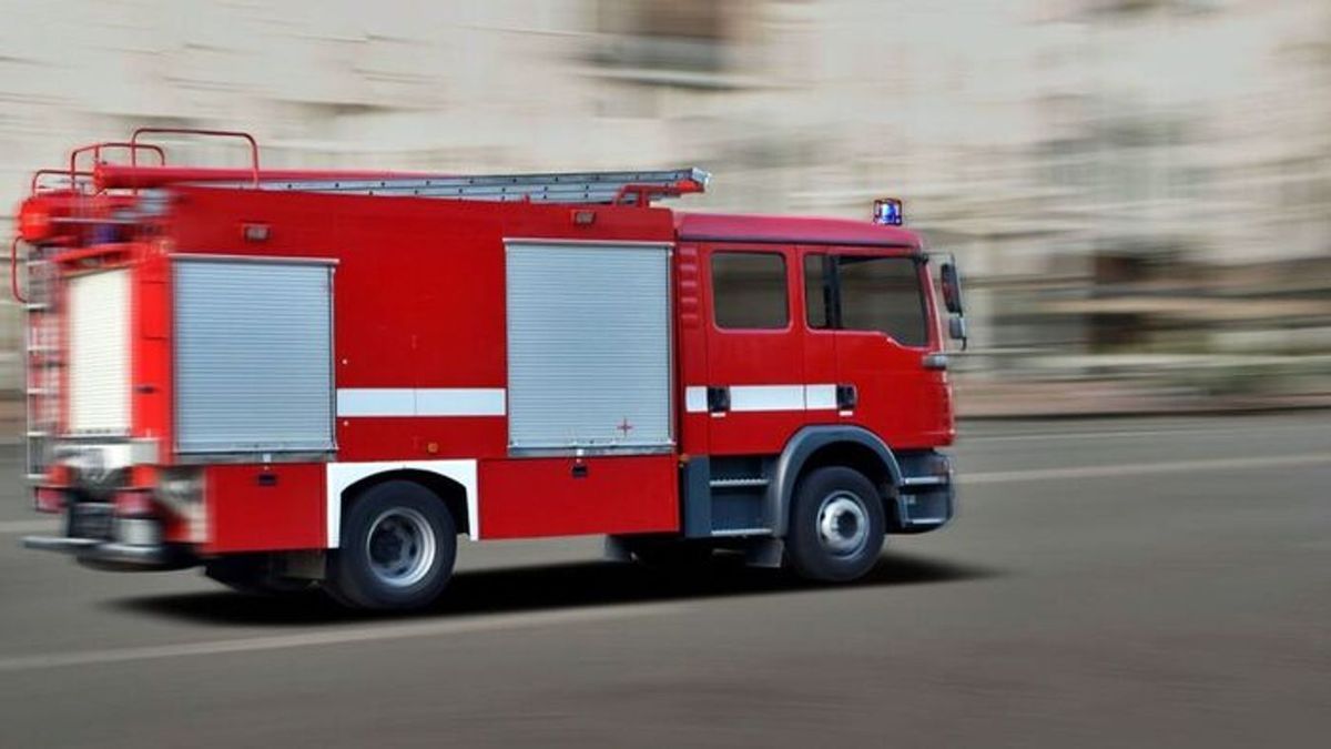 Két autó ütközött össze a 8-as főúton, félpályán halad a forgalom