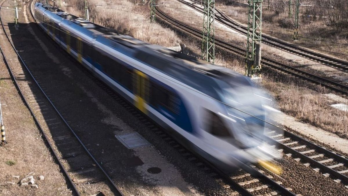 Útközben adta meg magát a sebesvonat Fejérben, Fehérvárról érkezett a segítség