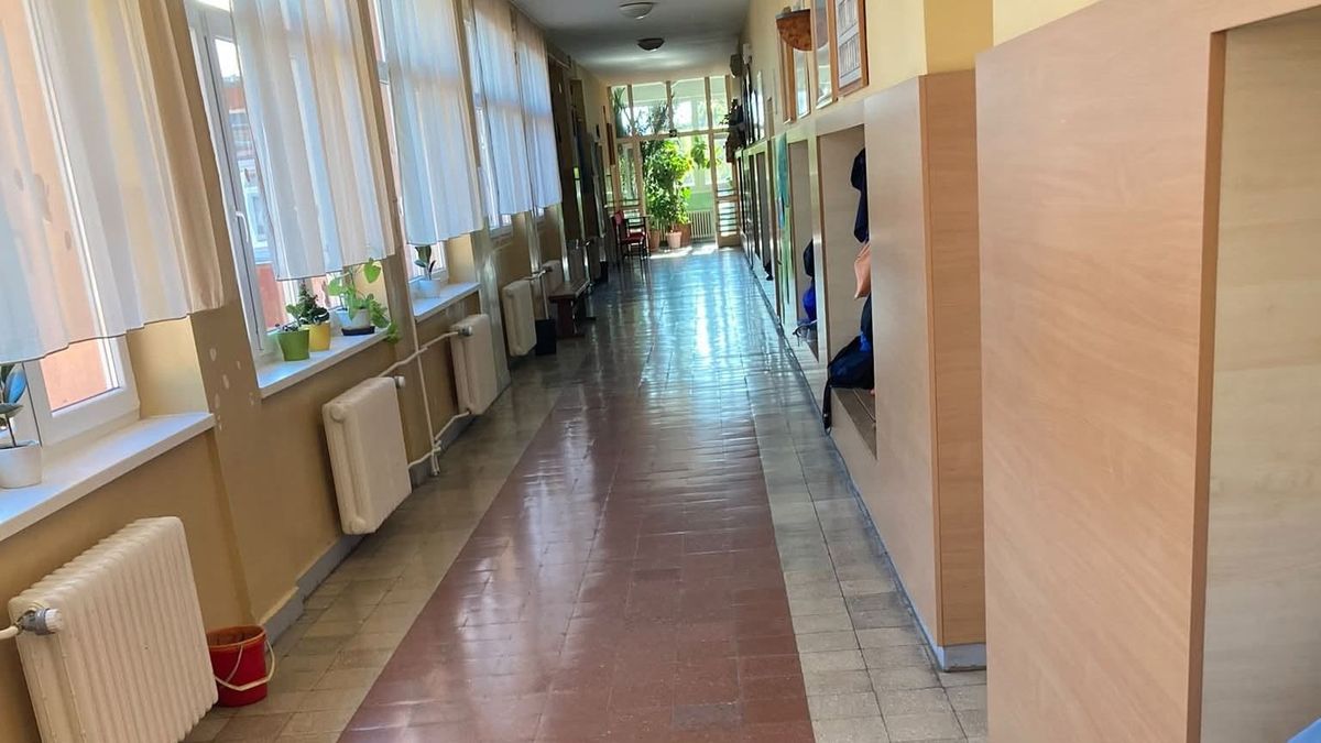 Életveszélyessé nyilvánították a kincsesbányai általános iskola épületét – a megoldáson dolgoznak (videó)