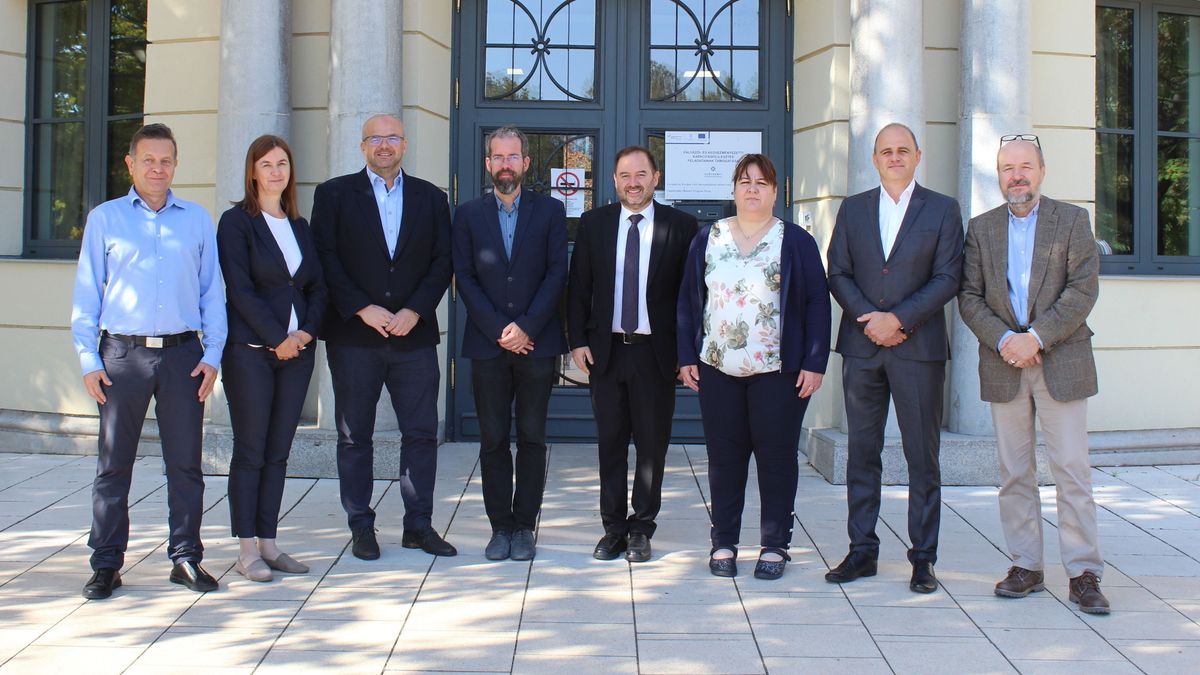 Az egyetem fenntartása átalakul, az alapítványi feladatok tíz hónapon belül visszakerülnek