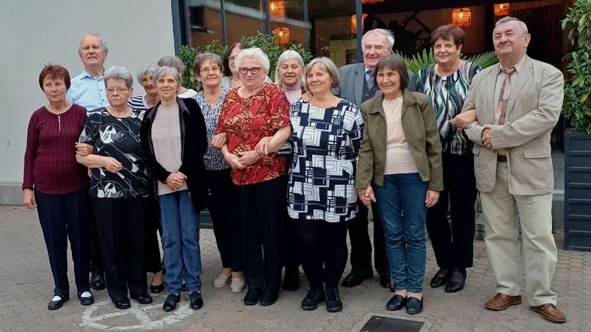 Visszarepültek az időben: 55 év után találkoztak újra az egykori székesfehérvári osztálytársak